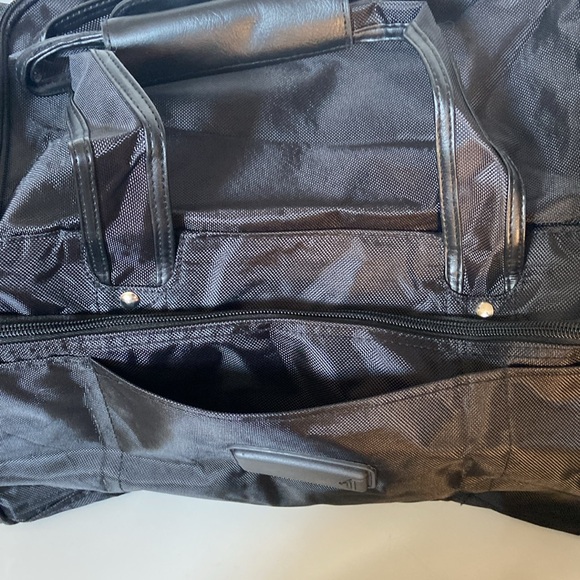 Johnny Walker Duffel Bag NWOT - Picture 7 of 13